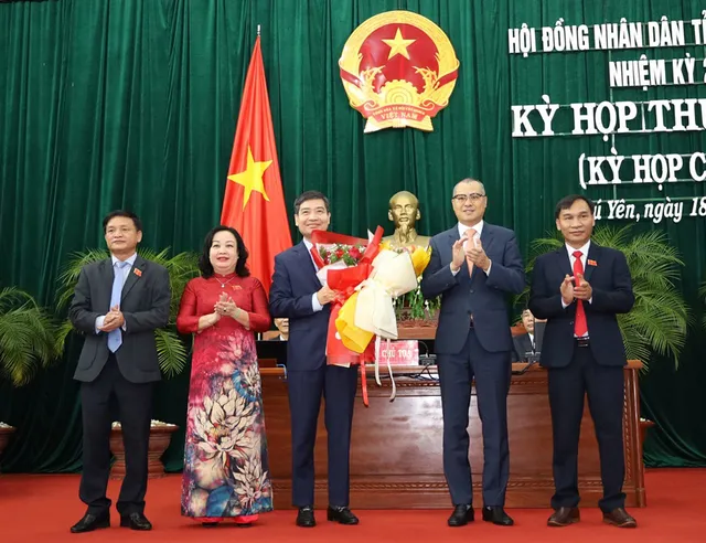 Ông Tạ Anh Tuấn được bầu giữ chức vụ Chủ tịch UBND tỉnh Phú Yên - Ảnh 1.