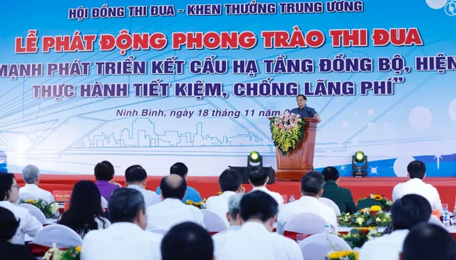 Thủ tướng Phạm Minh Chính dự lễ phát động thi đua đẩy mạnh phát triển hạ tầng đồng bộ, hiện đại, chống lãng phí - Ảnh 1.