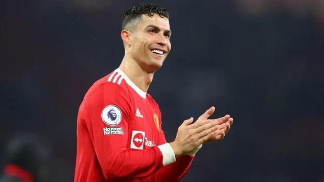 Manchester United chấm dứt hợp đồng với Cristiano Ronaldo - Ảnh 1.