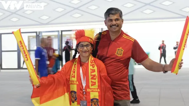 World Cup 2022: Rực sắc màu cổ vũ trước trận Tây Ban Nha - Costa Rica - Ảnh 3. World Cup 2022: Rực sắc màu cổ vũ trước trận Tây Ban Nha - Costa Rica - Ảnh 3.