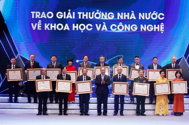Vinh danh 29 công trình giải Hồ Chí Minh và Nhà nước về khoa học công nghệ - Ảnh 6. Vinh danh 29 công trình giải Hồ Chí Minh và Nhà nước về khoa học công nghệ - Ảnh 6.