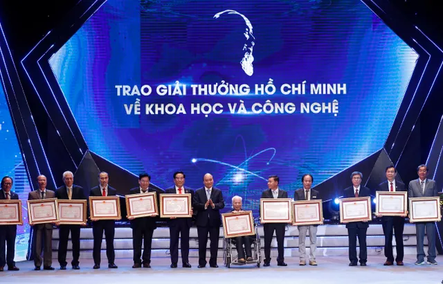 Vinh danh 29 công trình giải Hồ Chí Minh và Nhà nước về khoa học công nghệ - Ảnh 5. Vinh danh 29 công trình giải Hồ Chí Minh và Nhà nước về khoa học công nghệ - Ảnh 5.