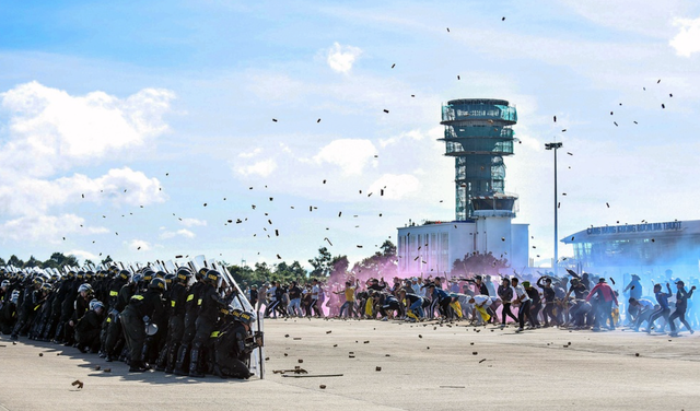 Diễn tập bắn hạ UAV, ngăn bạo loạn khủng bố tại sân bay Buôn Ma Thuột - Ảnh 3.