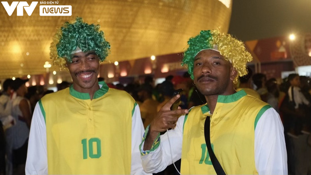 Người hâm mộ Brazil đổ về SVĐ Lusail, sẵn sàng cho màn ra quân tại World Cup 2022 - Ảnh 10.