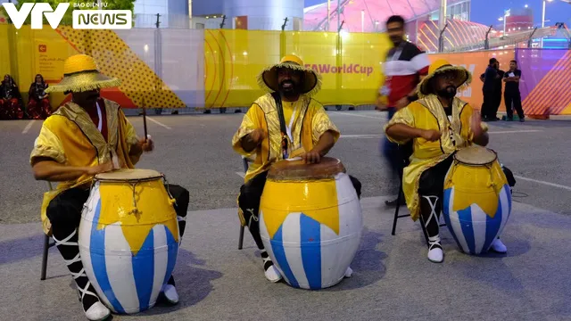 Người hâm mộ Nam Mỹ góp lửa cổ vũ Ecuador tại World Cup 2022 - Ảnh 1. Người hâm mộ Nam Mỹ góp lửa cổ vũ Ecuador tại World Cup 2022 - Ảnh 1.