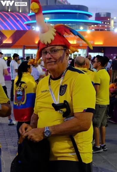 Người hâm mộ Nam Mỹ góp lửa cổ vũ Ecuador tại World Cup 2022 - Ảnh 2. Người hâm mộ Nam Mỹ góp lửa cổ vũ Ecuador tại World Cup 2022 - Ảnh 2.