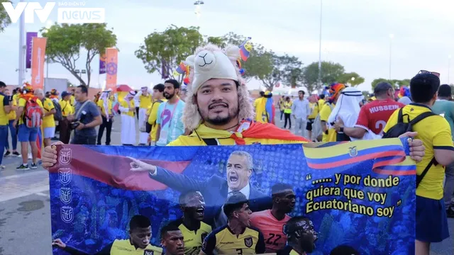 Người hâm mộ Nam Mỹ góp lửa cổ vũ Ecuador tại World Cup 2022 - Ảnh 10. Người hâm mộ Nam Mỹ góp lửa cổ vũ Ecuador tại World Cup 2022 - Ảnh 10.