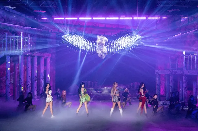 Những thay đổi của K-Pop trong thời đại COVID-19 có tồn tại lâu dài? - Ảnh 4. Những thay đổi của K-Pop trong thời đại COVID-19 có tồn tại lâu dài? - Ảnh 4.