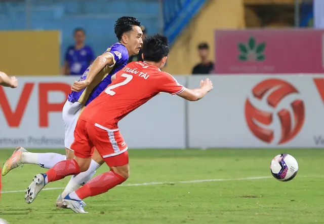 Ảnh: Thắng tối thiểu CLB Viettel, Hà Nội FC chạm tay vào chức vô địch V.League 2022 - Ảnh 8. Ảnh: Thắng tối thiểu CLB Viettel, Hà Nội FC chạm tay vào chức vô địch V.League 2022 - Ảnh 8.
