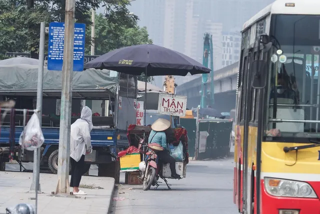 Hà Nội: Yêu cầu sớm khắc phục ùn tắc do thi công trên đường Nguyễn Xiển - Ảnh 3.