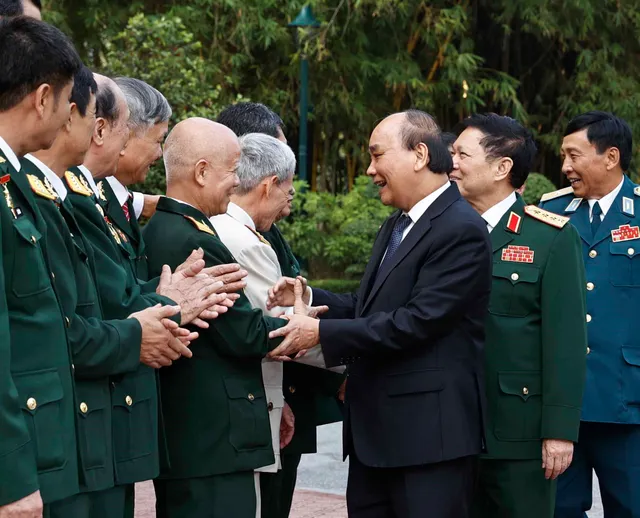 Chủ tịch nước Nguyễn Xuân Phúc gặp mặt Ban liên lạc Cựu chiến binh Sư đoàn 341 - Ảnh 1.