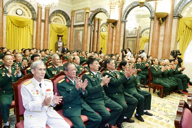 Chủ tịch nước Nguyễn Xuân Phúc gặp mặt Ban liên lạc Cựu chiến binh Sư đoàn 341 - Ảnh 5.