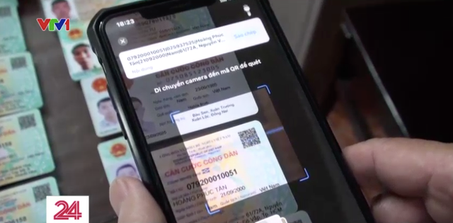 Triệt phá đường dây chuyên làm giả sổ đỏ, căn cước công dân gắn chip - Ảnh 4.