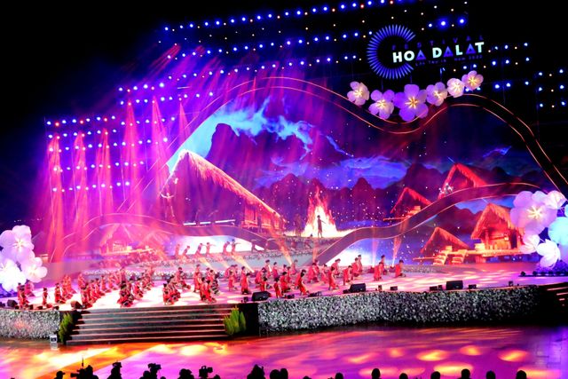 Festival hoa Đà Lạt 2022 chính thức khai mạc - Ảnh 3.