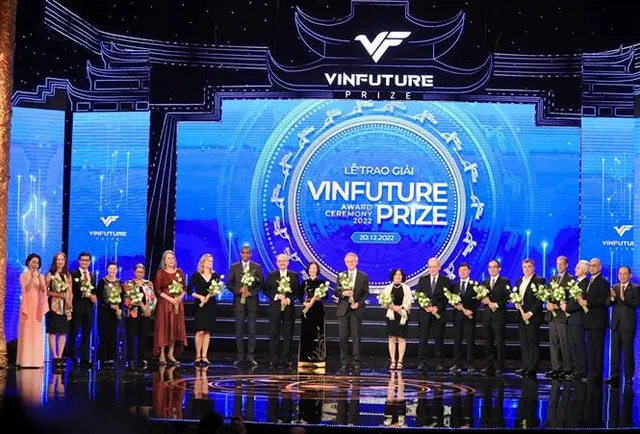 Toàn cảnh lễ trao giải VinFuture 2022 - Ảnh 8. Toàn cảnh lễ trao giải VinFuture 2022 - Ảnh 8.