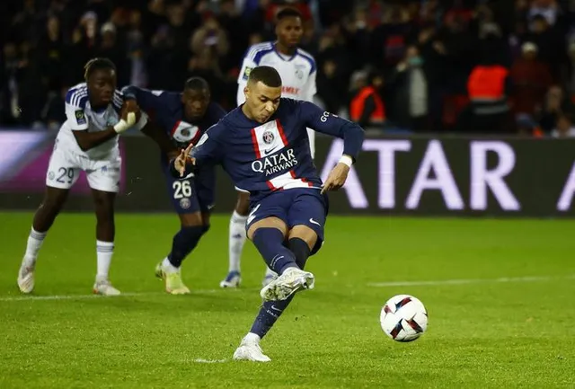 Neymar nhận thẻ đỏ, Mbappe giúp PSG thắng kịch tính Strasbourg - Ảnh 6.