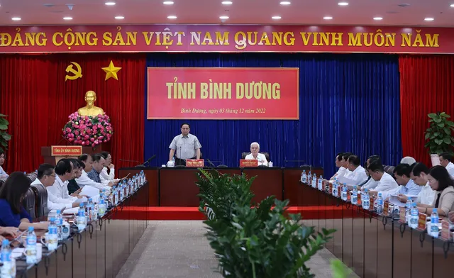 Thủ tướng: Bình Dương phải phát triển nhanh, hài hòa, bao trùm, bền vững, không để ai bị bỏ lại phía sau - Ảnh 1.