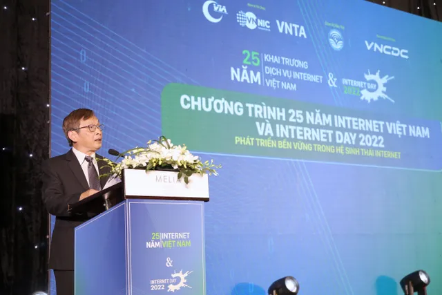 Internet Day 2022: Người dùng Internet Việt Nam đạt hơn 70% dân số sau 25 năm - Ảnh 1. Internet Day 2022: Người dùng Internet Việt Nam đạt hơn 70% dân số sau 25 năm - Ảnh 1.