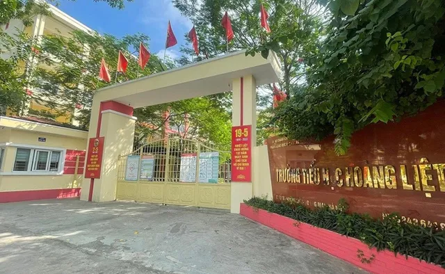 Hà Nội: Sức khỏe của 8 học sinh tiểu học nhập viện do hút thuốc lá điện tử đã ổn định - Ảnh 1.