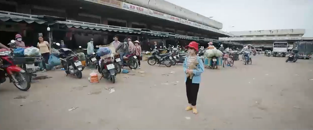 Mẹ rơm - Tập 22: Khoản sống dậy, Mô để lạc Hạt Dẻ giữa chốn thành thị - Ảnh 26.