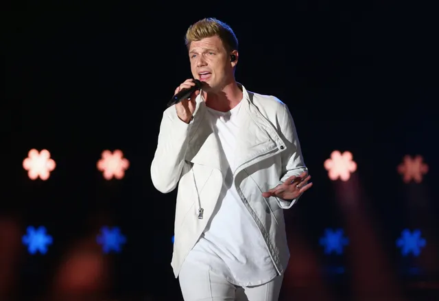 Nick Carter bị người hâm mộ cáo buộc lạm dụng tình dục - Ảnh 1.