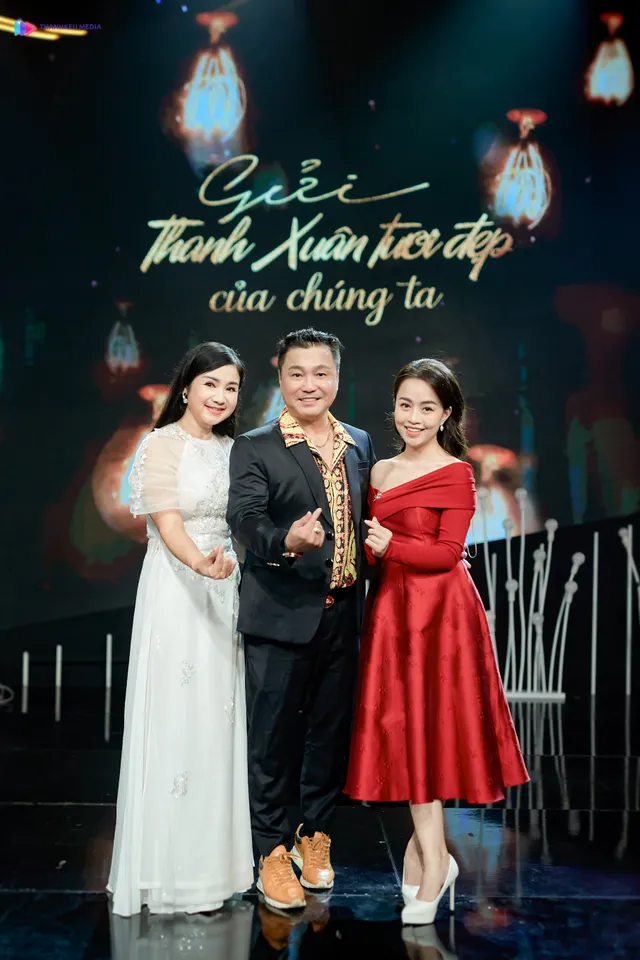 Gala Thanh xuân tươi đẹp: Sống lại với ký ức rực rỡ tuổi trẻ - Ảnh 2.