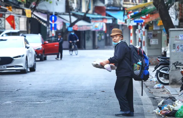 Hà Nội vắng vẻ, yên bình sáng mùng 1 Tết - Ảnh 8. Hà Nội vắng vẻ, yên bình sáng mùng 1 Tết - Ảnh 8.