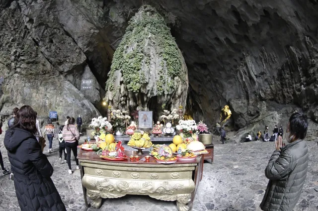 Chùa Hương sẵn sàng cho ngày đón khách chính thức - Ảnh 16. Chùa Hương sẵn sàng cho ngày đón khách chính thức - Ảnh 16.
