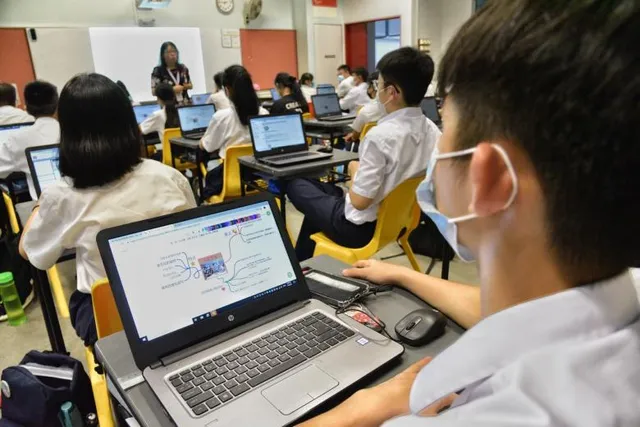 Đưa học sinh trở lại trường học: Các nước ứng phó với F0 thế nào? - Ảnh 3. Đưa học sinh trở lại trường học: Các nước ứng phó với F0 thế nào? - Ảnh 3.