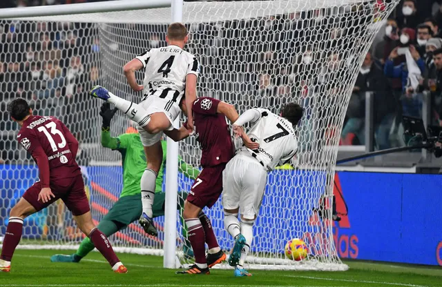 Juventus chia điểm trước Torino trên sân nhà - Ảnh 1.