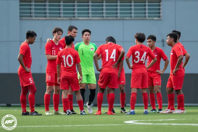 U23 Singapore chỉ còn 14 cầu thủ thi đấu với U23 Việt Nam - Ảnh 1.