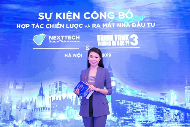 Diện vest tím đẹp như các MC, BTV - Ảnh 10.