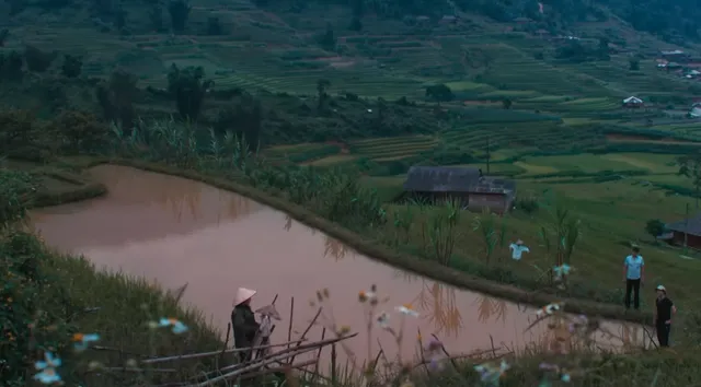 Bão ngầm - Tập 6: Công an ngầm bí mật đi điều tra hang ổ ông trùm A Chư - Ảnh 1.