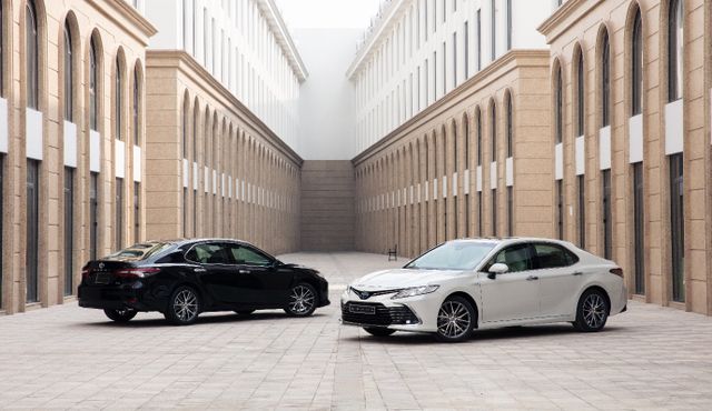 Toyota Camry 2022: Bứt phá ngoạn mục trong phân khúc sedan hạng D - Ảnh 1.