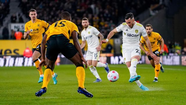 Leeds United lội ngược dòng khó tin trước Wolverhampton - Ảnh 1.