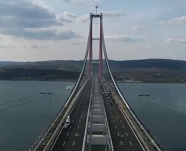 Cầu treo dài nhất thế giới tại Thổ Nhĩ Kỳ - Ảnh 1.