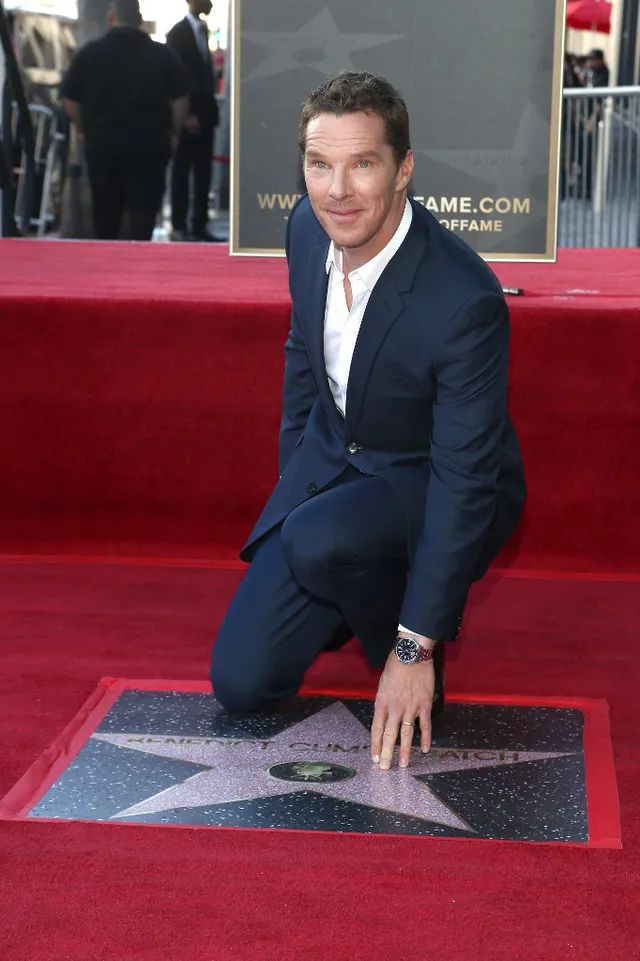 Benedict Cumberbatch nhận sao trên Đại lộ danh vọng Hollywood - Ảnh 1.