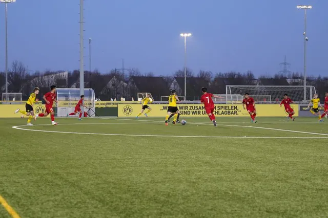 ĐT U17 Việt Nam thi đấu khởi sắc trước chủ nhà U16 Borussia Dortmund - Ảnh 1.