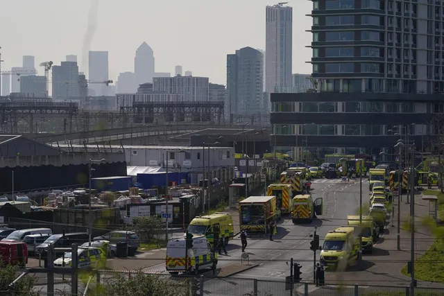 Rò rỉ khí Clo tại Công viên Olympic ở London, 29 người phải nhập viện - Ảnh 1.