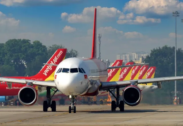 Du lịch mở cửa, Vietjet vươn lên dẫn đầu tỷ lệ bay đúng giờ tháng 3 - Ảnh 1.