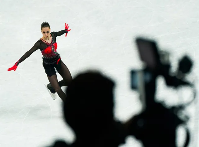 Thần đồng trượt băng của Nga bị cấm dự giải thế giới - Ảnh 1.
