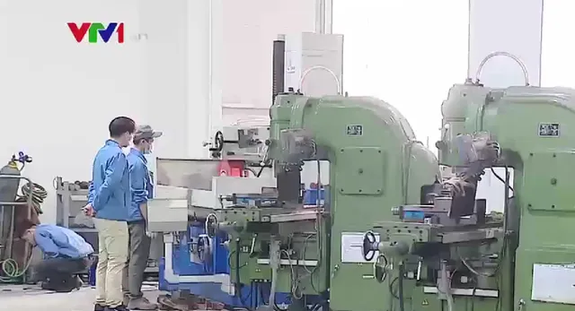 Công nhân là F1 phải cách ly, doanh nghiệp thiếu lao động trầm trọng - Ảnh 1. Công nhân là F1 phải cách ly, doanh nghiệp thiếu lao động trầm trọng - Ảnh 1.