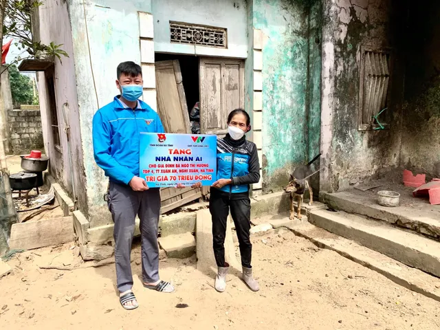 Quỹ Tấm lòng Việt hỗ trợ xây dựng nhà ở cho người dân bị ảnh hưởng bão lũ tại tỉnh Hà Tĩnh - Ảnh 2. Quỹ Tấm lòng Việt hỗ trợ xây dựng nhà ở cho người dân bị ảnh hưởng bão lũ tại tỉnh Hà Tĩnh - Ảnh 2.
