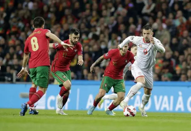 Bruno Fernandes lập cú đúp, Bồ Đào Nha giành quyền dự VCK World Cup 2022 - Ảnh 3.