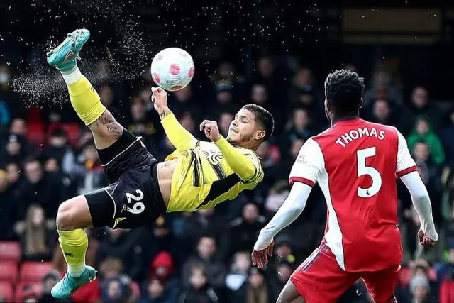 Arsenal vượt qua Man Utd để lọt vào top 4 - Ảnh 2.