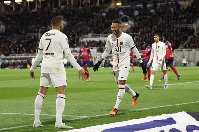 Mbappe, Neymar cùng lập hat-trick, PSG đè bẹp Clermont - Ảnh 1.