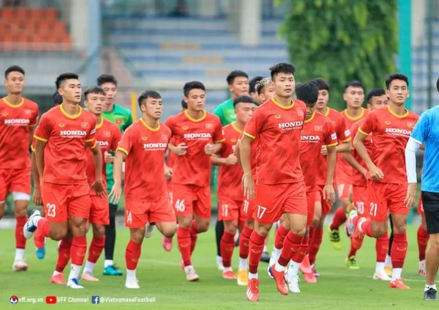 U23 Việt Nam sàng lọc để chọn bộ khung đội hình cho SEA Games 31 - Ảnh 1.