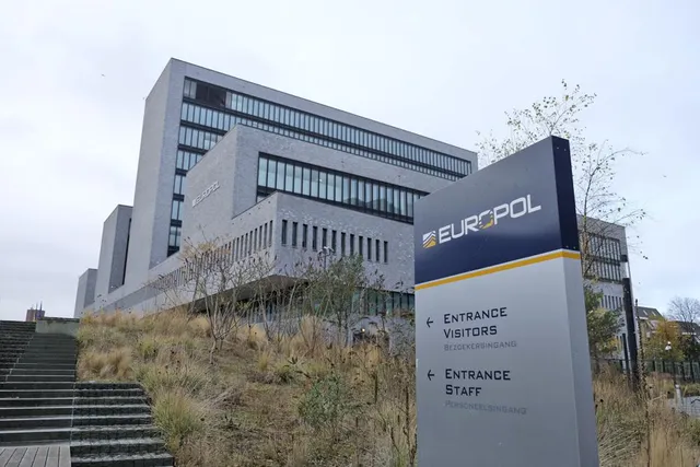 Europol đánh sập một trong những diễn đàn tin tặc lớn nhất thế giới - Ảnh 1.