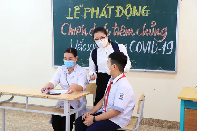 Quảng Ninh: Giám sát, hướng dẫn công tác chuyên môn chuẩn bị tiêm vaccine COVID-19 cho trẻ từ 5 đến dưới 12 tuổi - Ảnh 2.