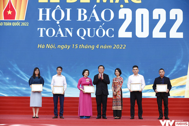 Bế mạc Hội Báo toàn quốc 2022: Cuộc hội tụ đặc sắc của những người làm báo - Ảnh 4.